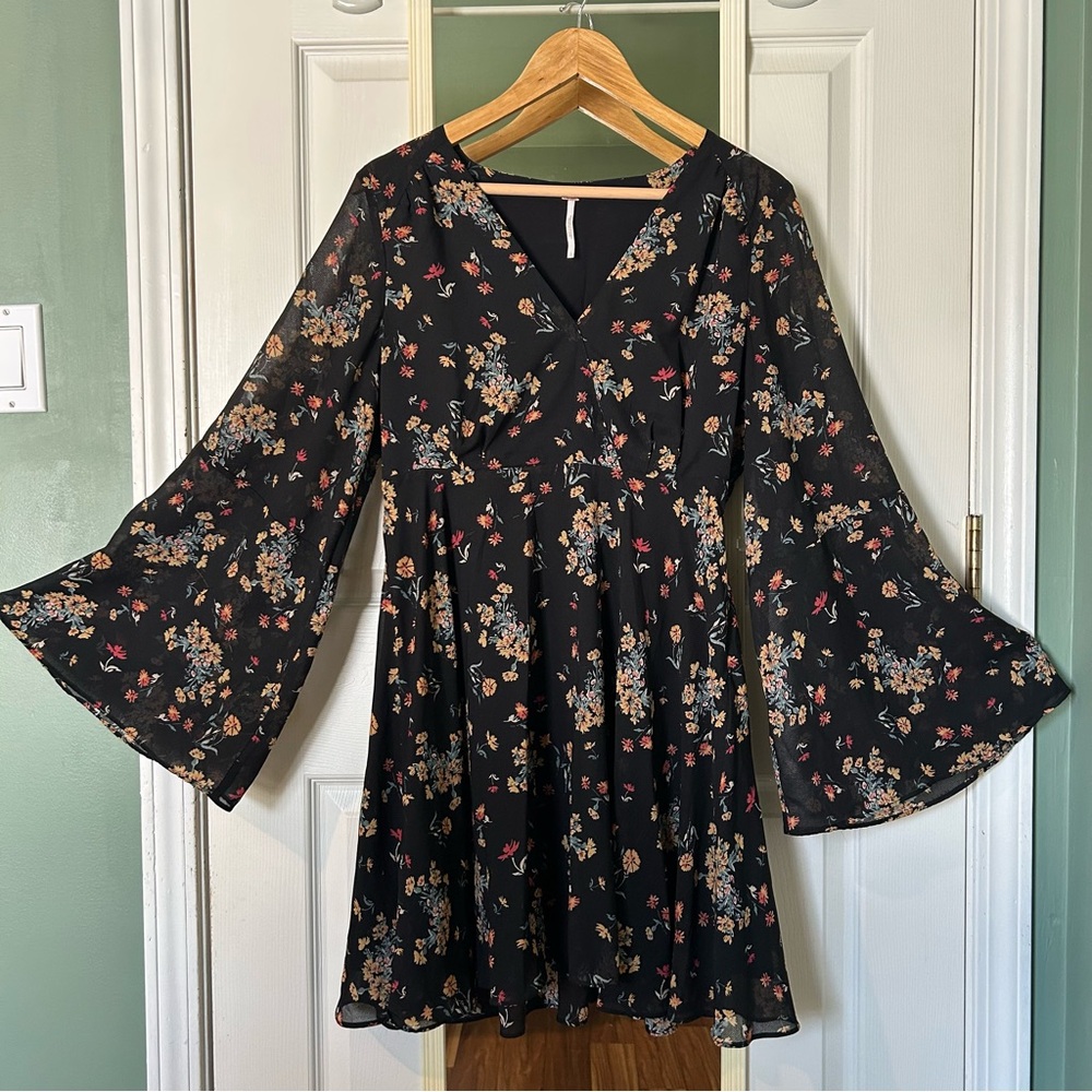 Free People Lilou Floral Bell Sleeve Mini Dress | Size L